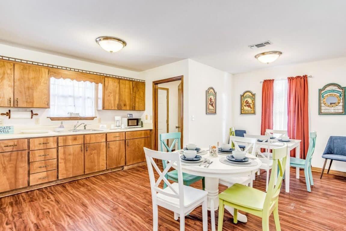 Brilliant In Bellview-Back Unit-- Mins To Nas Pensacola, Beach, Shopping Ngoại thất bức ảnh