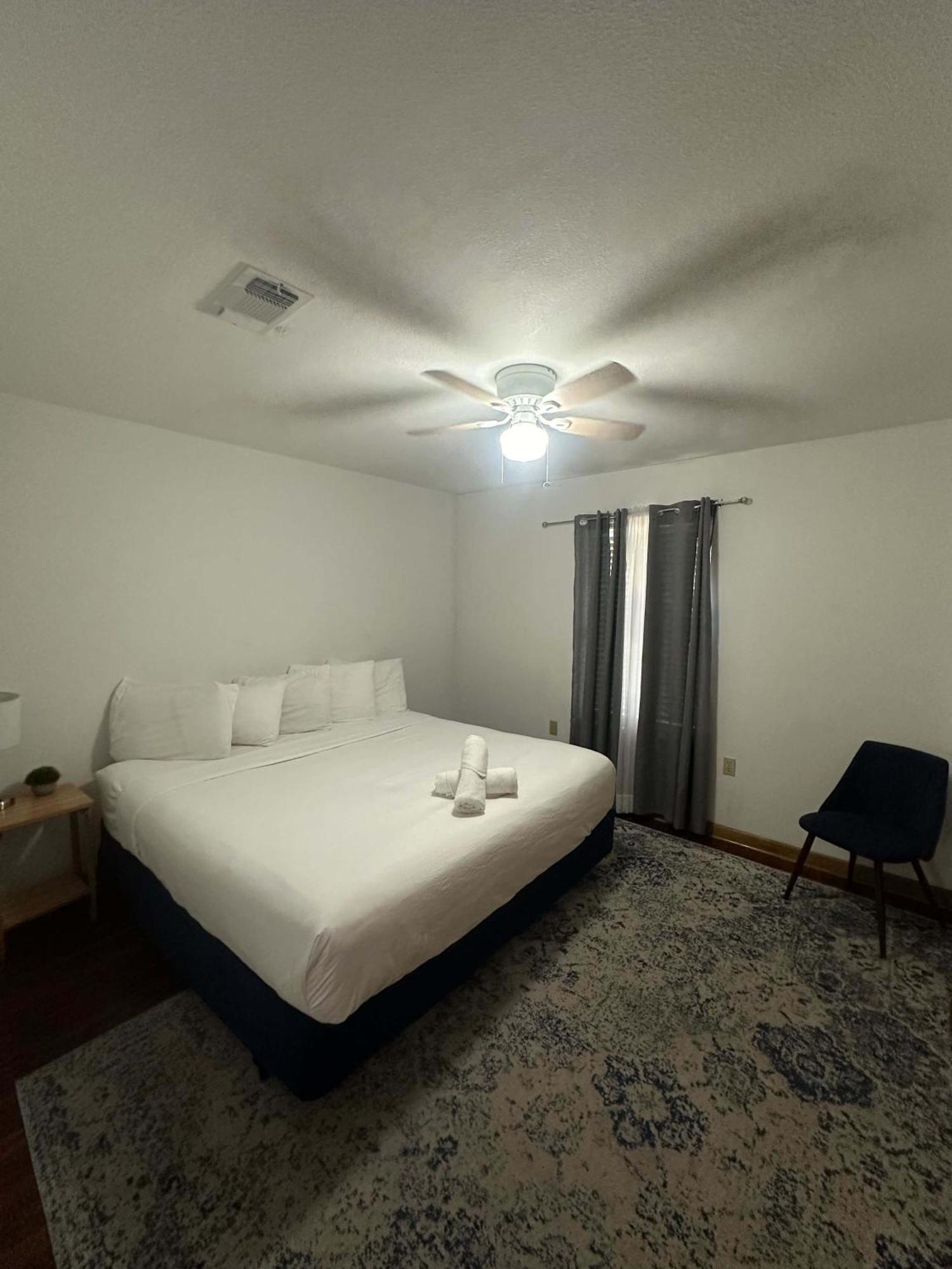 Brilliant In Bellview-Back Unit-- Mins To Nas Pensacola, Beach, Shopping Ngoại thất bức ảnh